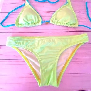 No Boundaries Lime Green Bikini, Size Small with removable cups.